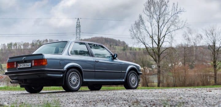 , Quoi retenir de ce texte  : BMW 325iX E30 – Un classique rare | auto-illustré
